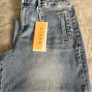 Women’s Risen Jeans 11/30